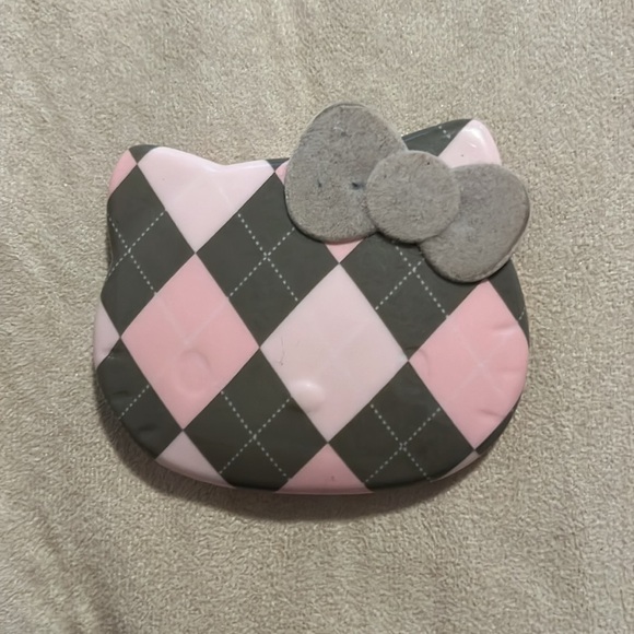 Hello Kitty Head of the Class Compact Mirror - Picture 2 of 5